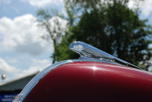 Pontiac hood ornament