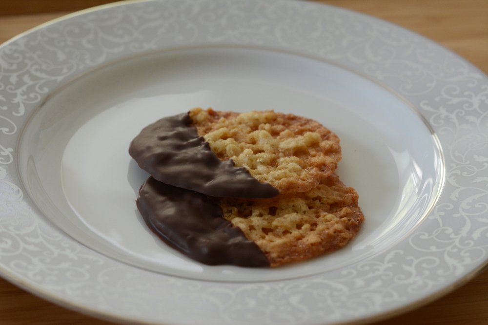 crispy oatmeal cookies closeup