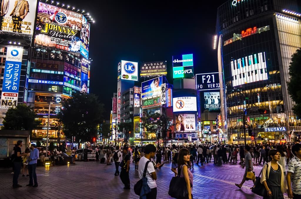 shibuya crossing streetview tokyo japan must see min