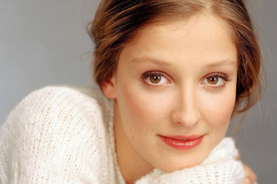 Practice German with films starring Alexandra Maria Lara.