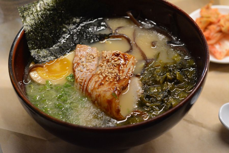 Closeup of tonkotsu from Momosan.