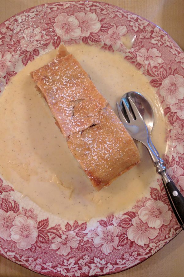 Apfelstrudel from Ayinger Bräustüberl.