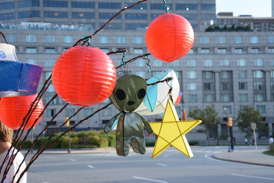 The alien lantern upclose on Cai Guo-Qiang: Fireflies pedicab in Philadelphia.