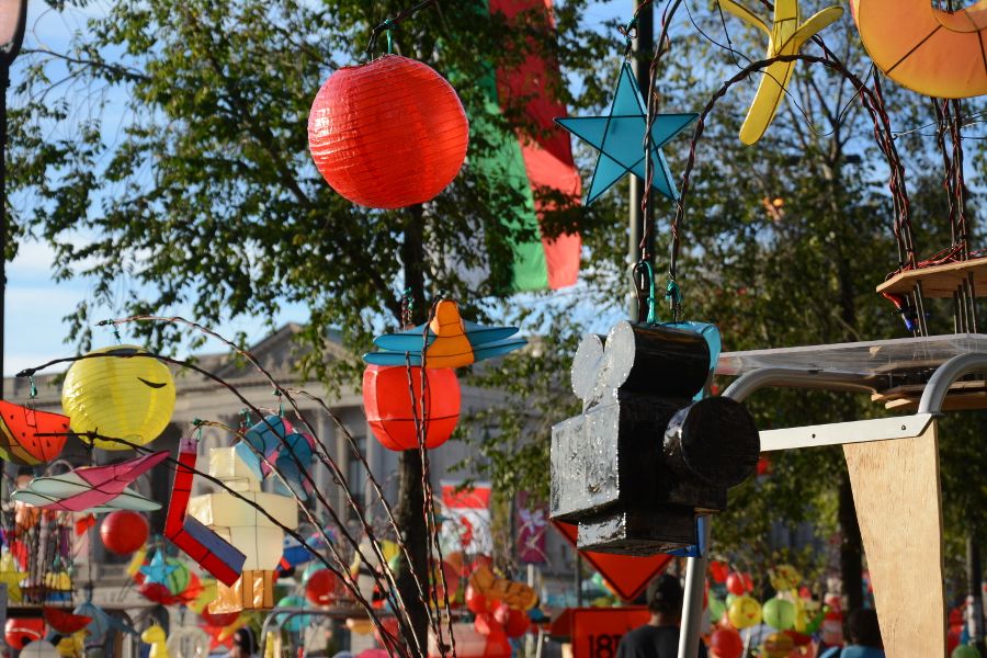 Lanterns up close on Cai Guo-Qiang: Fireflies pedicab in Philadelphia.