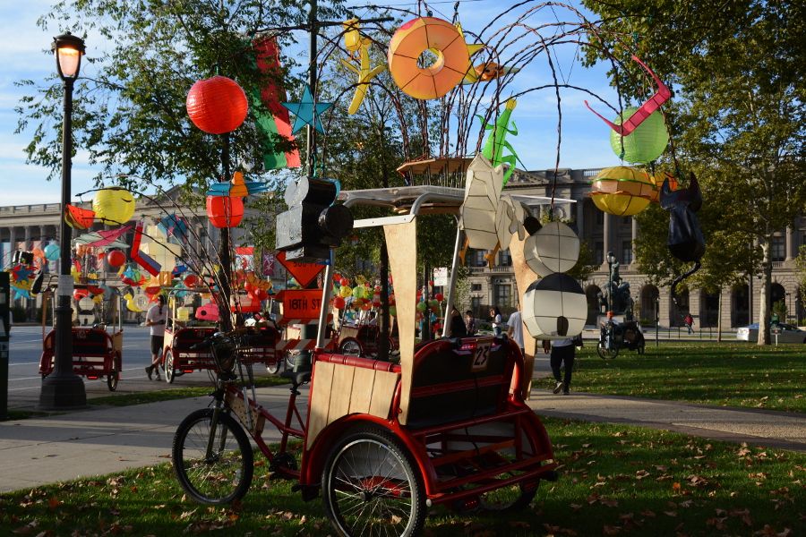 Cai Guo-Qiang: Fireflies pedicab in Philadelphia.