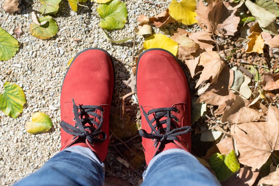 Waldlaufe Dede Holma boots in red (top view).