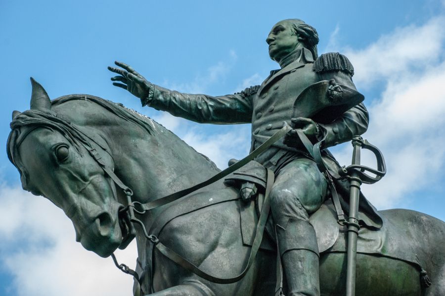 A sculpture of George Washington in New York City.