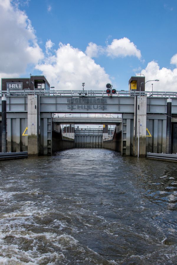 Rugenberg Lock (Rugenberger Schleuse) in Hamburg Harbor.