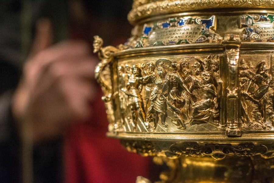 Close-up of a gold object from the Munich Residenz Schatzkammer.