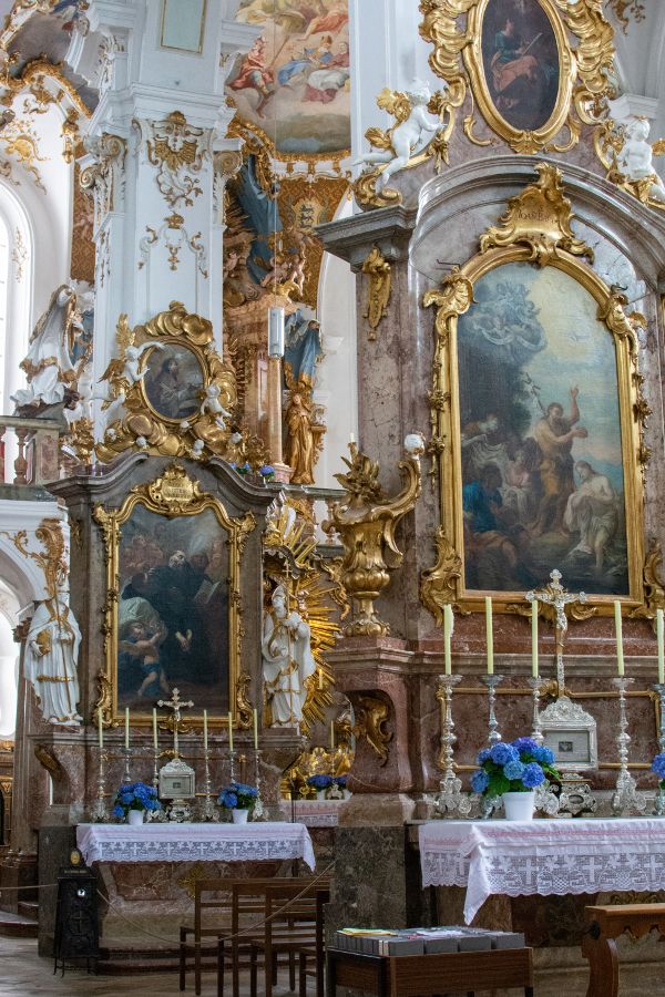 Lavish altars inside the Kloster Andechs church.