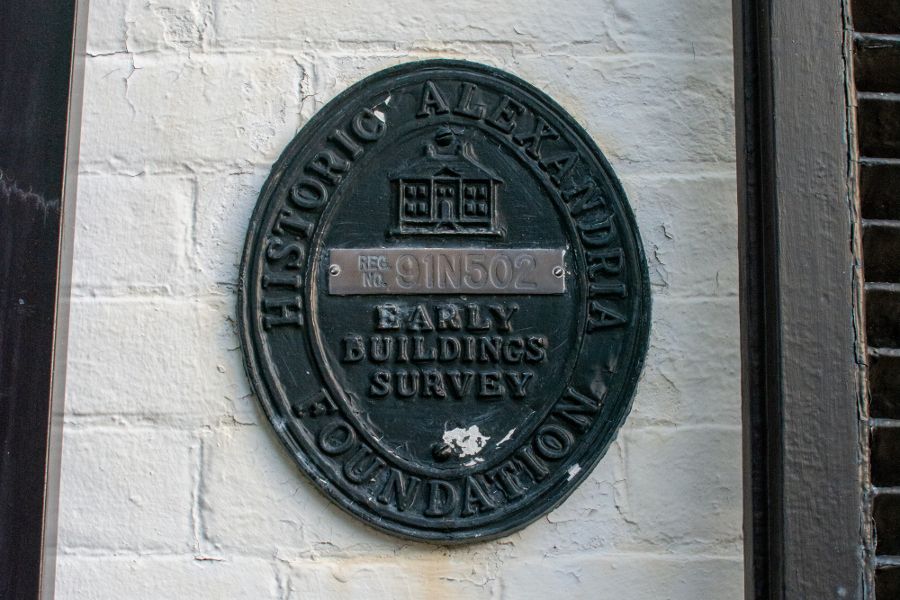 A medallion from the Historic Alexandria Foundation Early Buildings Survey.