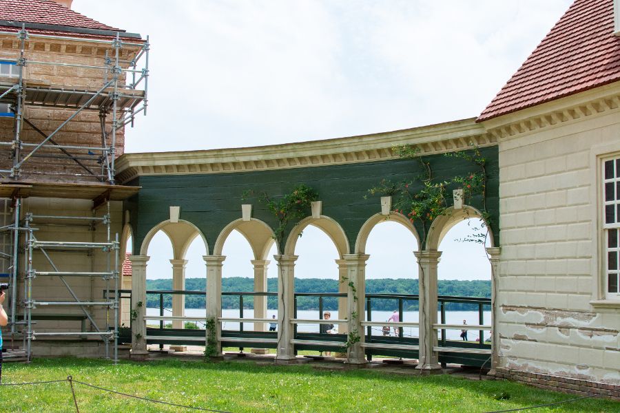 An arched walkway at the Mount Vernon mansion.