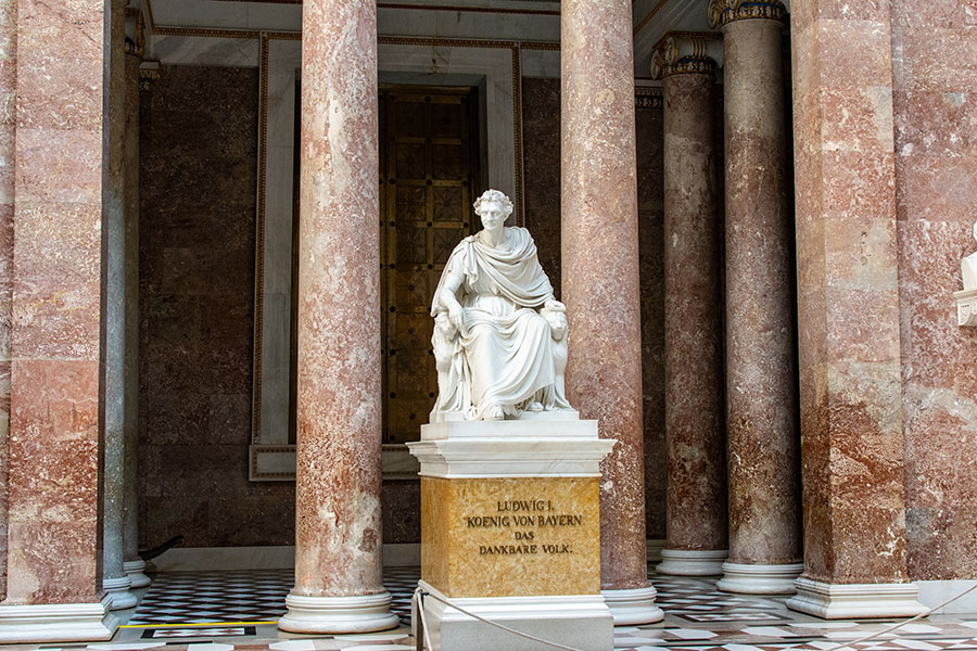 A statue honoring King Ludwig I.