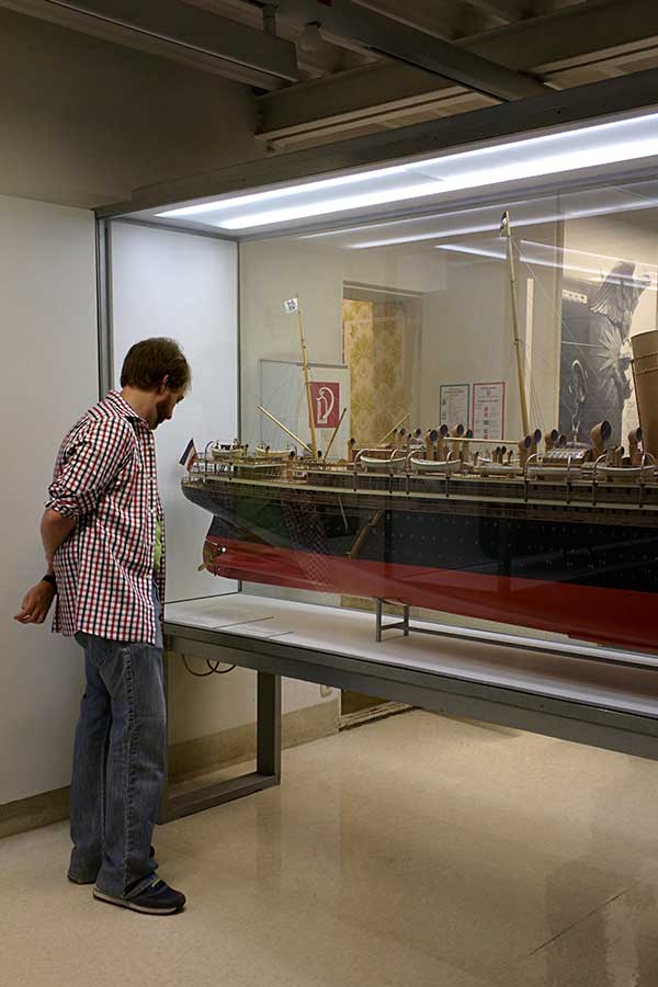 A ship model in the Deutsches Museum.