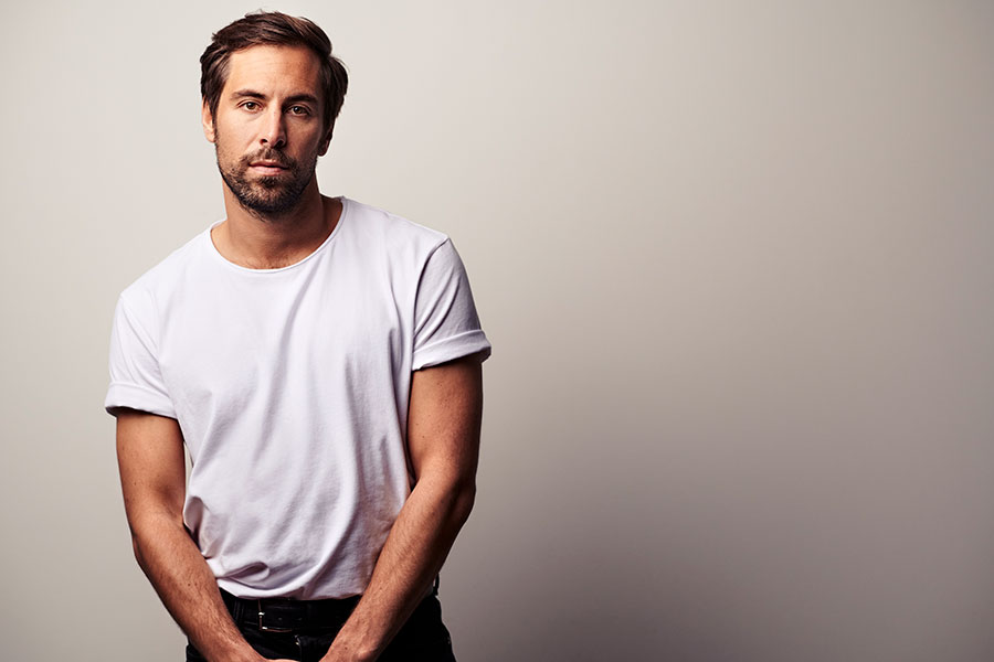 Learn German with the music of Max Giesinger!