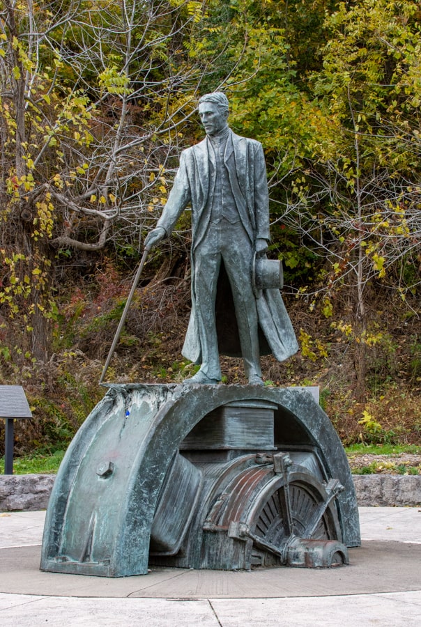 A statue of Nikola Tesla on the Niagara Canada side of the river.