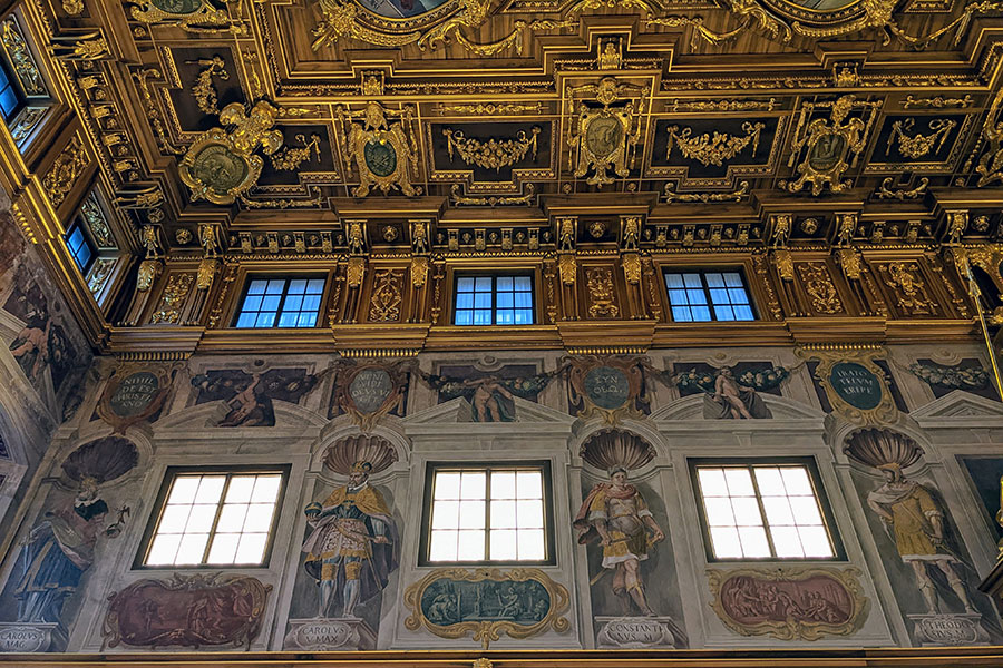 The walls of Augsburg's Golden Hall are lavishly decorated.