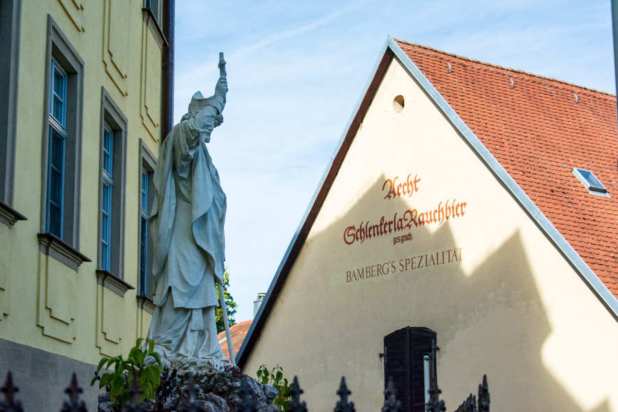 Schlenkerla Rauchbier advertised on a building in Bamberg.