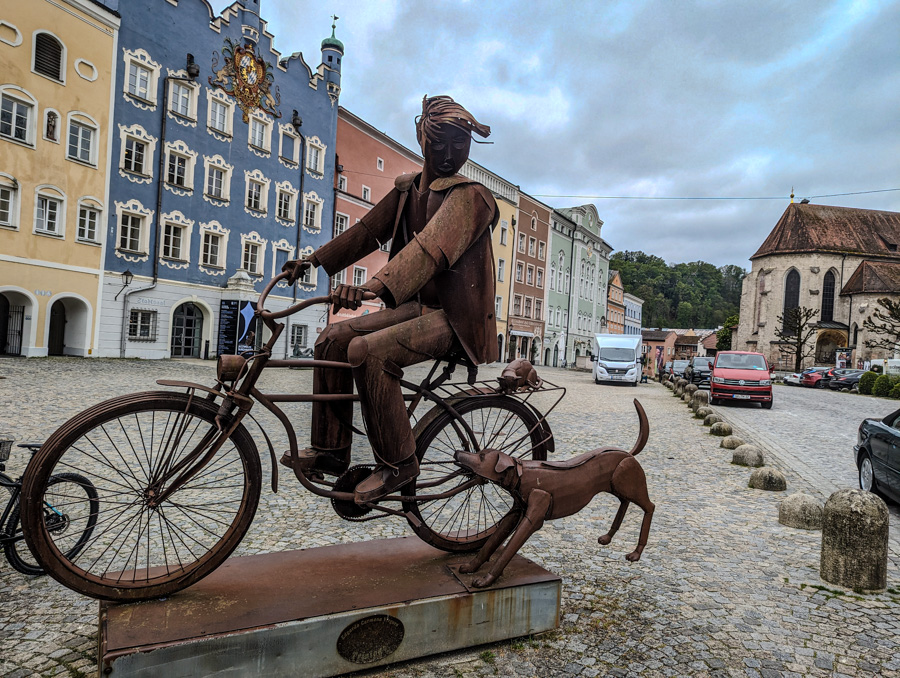 A bicycle statue in the Burghausen Altstadt.